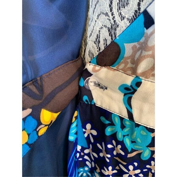 Trina Turk Found In Translation Kaciee Wrap Midi Dress Blue Multi Size 6-8 M - Picture 10 of 12